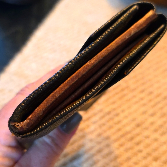 Louis‎ Vuitton Hard To Find Elise Trifold Wallet - Picture 3 of 12